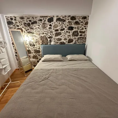 Daire Nisyrian Memories- Traditional Wood & Stone House *