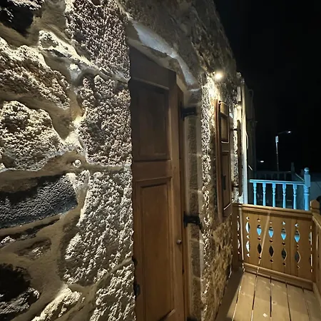 Nisyrian Memories- Traditional Wood & Stone House شقة *